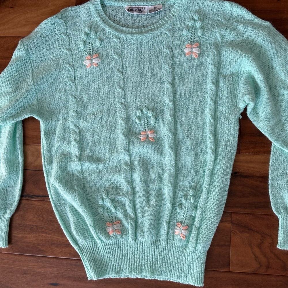 Vintage Embroidered Women's Sweater size Medium - Picture 2 of 4